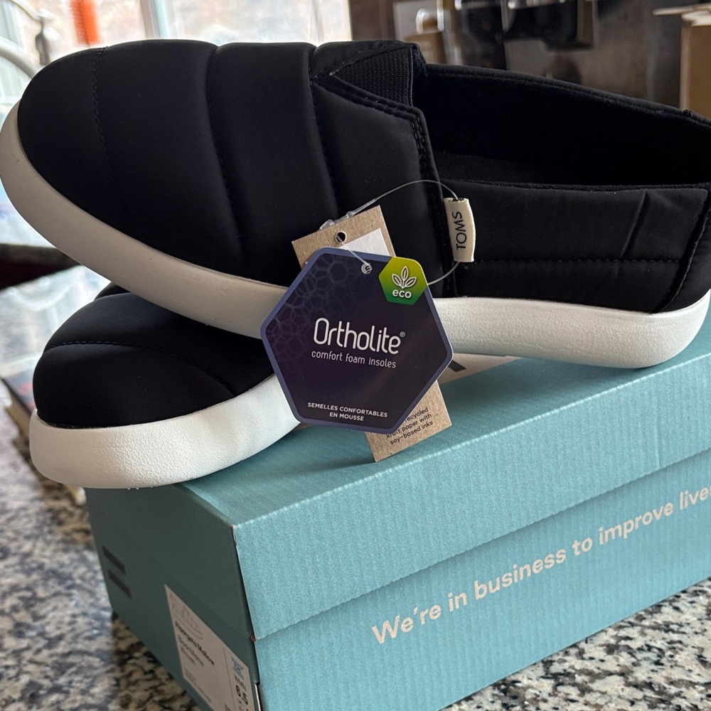 TOMS Alpargata Mallow NWT